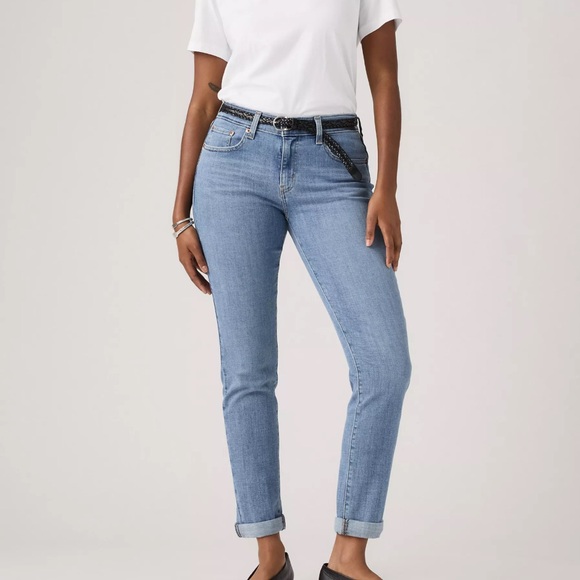 Classic Blue Women's mid rise boyfriend Jeans - Picture 2 of 14